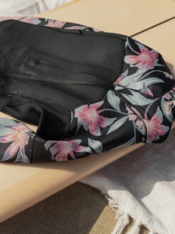 Roxy 3/2mm Swell Series Back Zip Wetsuit -Roxy Swimwear Shop erjw103121 roxyl kvj6 bck1