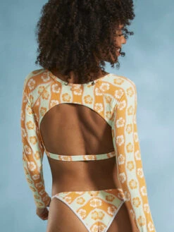 Roxy Wavy Babe Cropped Long Sleeve Rashguard -Roxy Swimwear Shop erjwr03655 roxym gbg6 bck1