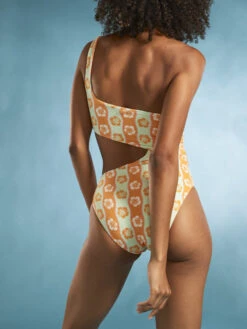 Roxy Wavy Babe One-Piece Swimsuit -Roxy Swimwear Shop erjx103540 roxym gbg6 bck1