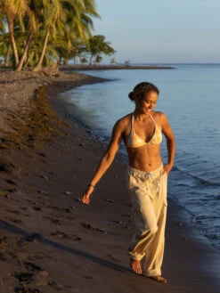 Roxy Wavy Babe Tiki Tri Bikini Top -Roxy Swimwear Shop erjx305020 roxyl gbg6 frt3