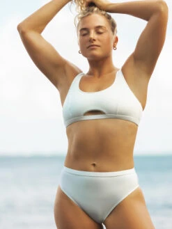 Roxy Pro The Backside Moderate Bikini Bottoms -Roxy Swimwear Shop erjx404647 roxyl bek0 bck2